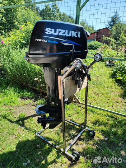 Стойка тележка для лодочного мотора