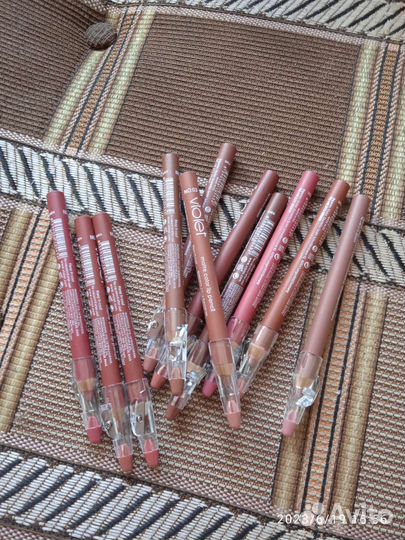 Карандаши для губ/бровей