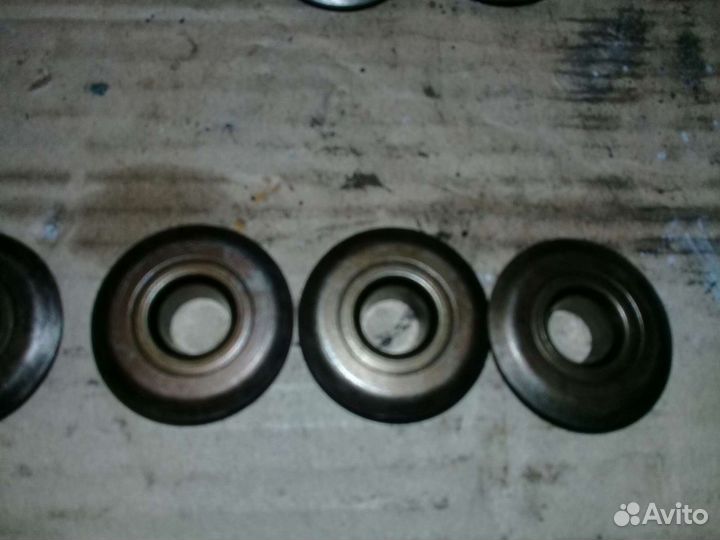 Тарелка клапана 2.3 Volkswagen Passat B5