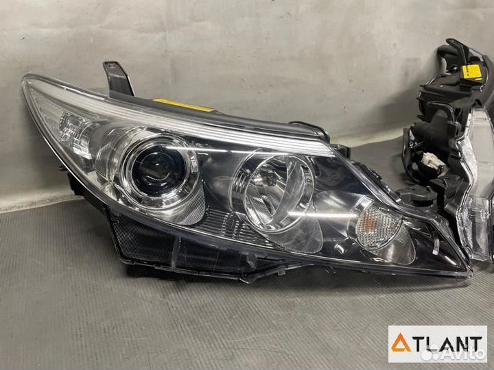 Фара передняя toyota estima