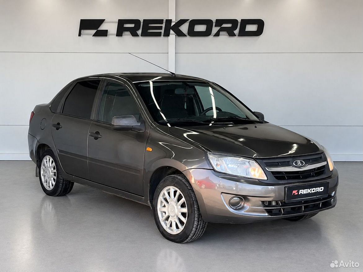 ВАЗ (LADA) Granta 1.6 MT, 2014, 281 276 км