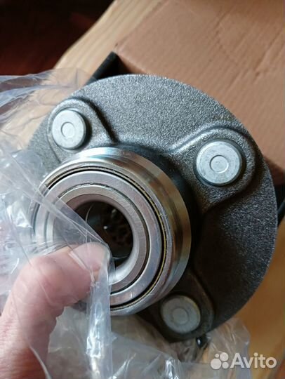 Ступица колеса задняя на nissan micra К10\К11