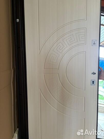 Двери металлические Беленый дуб