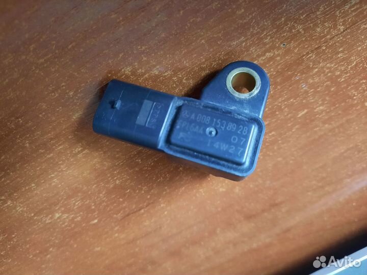 Датчик давления воздуха Mercedes a0081538928