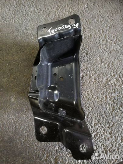 Кронштейн Volkswagen Touareg 3.0 2008