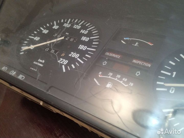 Щиток приборов BMW e28