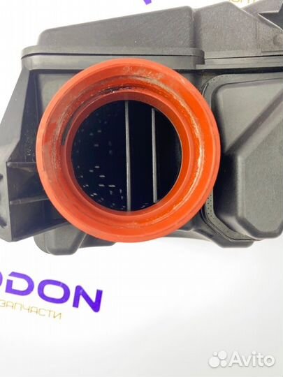 Резонатор воздушного фильтра с патрубок Mercedes C