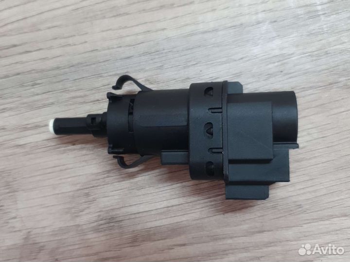 Датчик включения стоп сигнала focus transit