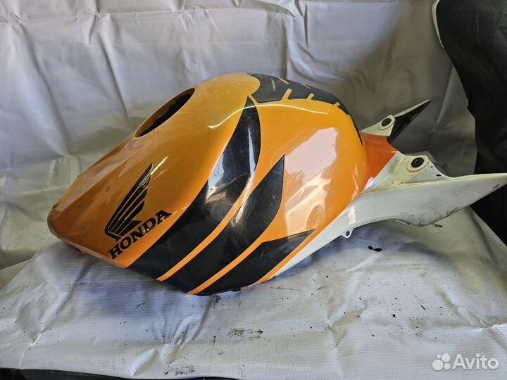 Фальш бак honda cbr1000rr 2006