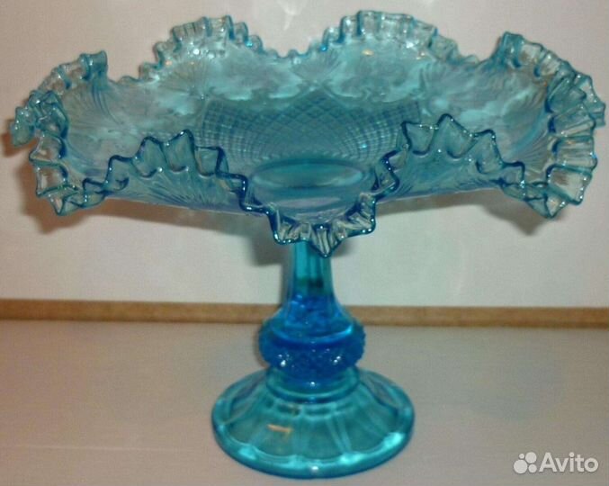 Ваза на ножке