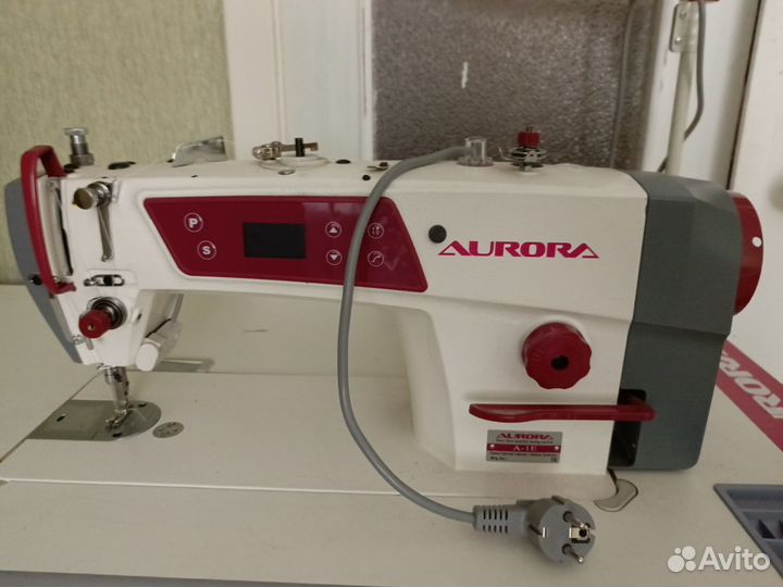 Швейная машинка Аврора