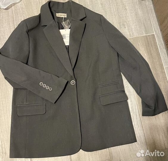 Брючный костюм женский