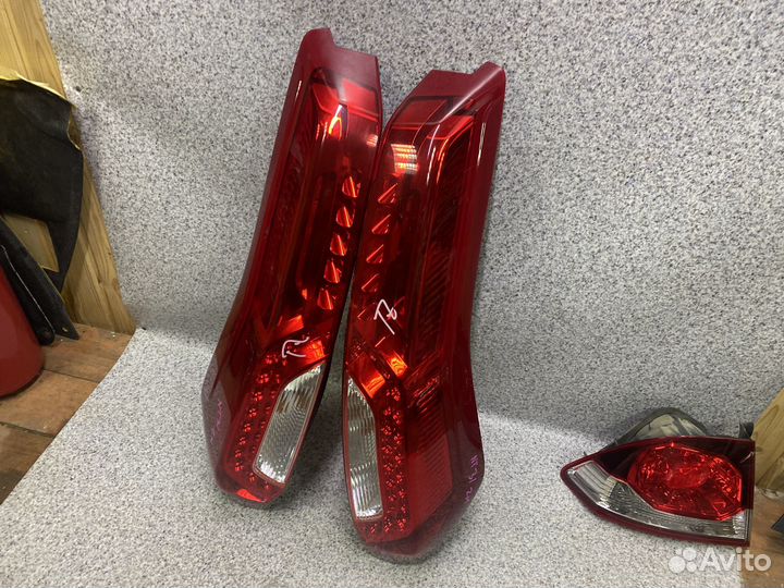 Фонарь Nissan X-Trail T31