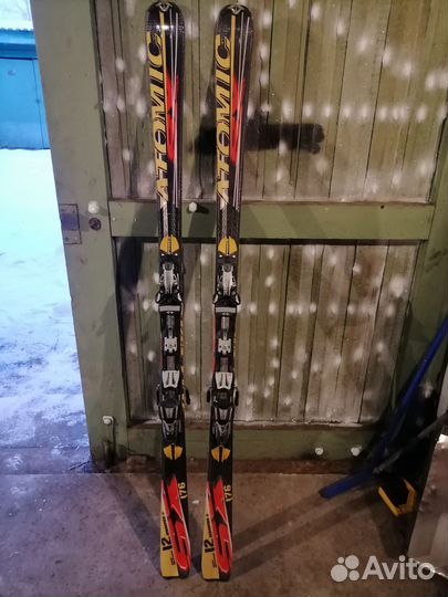 Горные лыжи atomic