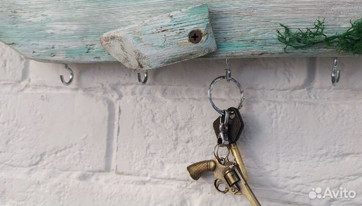 Вешалка ключница. Кит с домиками