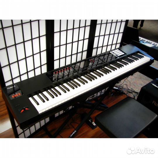 Roland fa 08