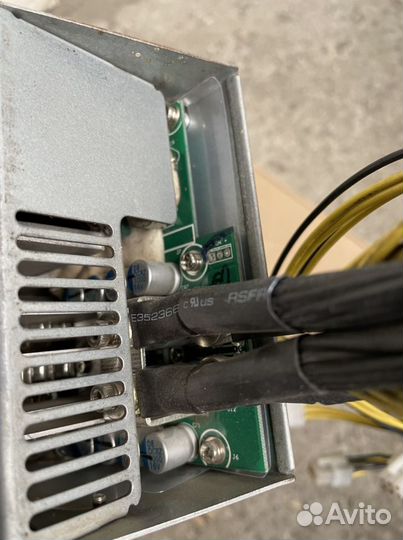 APW3++ Блок питания bitmain 1600w