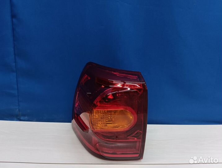 Фонарь левый внешний Toyota Land Cruiser 200 2007