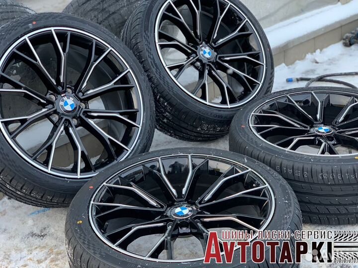 R20 Michelin X-Ice North 4 245/40, PCD 5x120 DIA 72.6