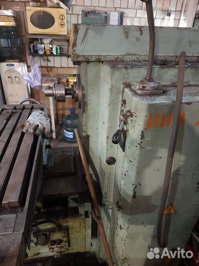 Фрезерный станок 