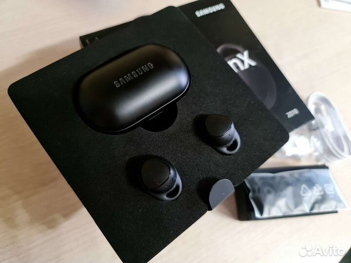 Наушники Samsung Gear iconx 2018 black