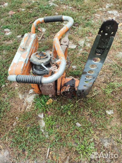 Продам бензопилу урал
