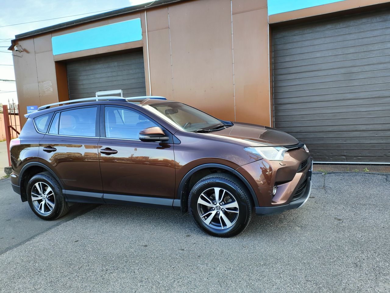 Toyota RAV4: фото владельца