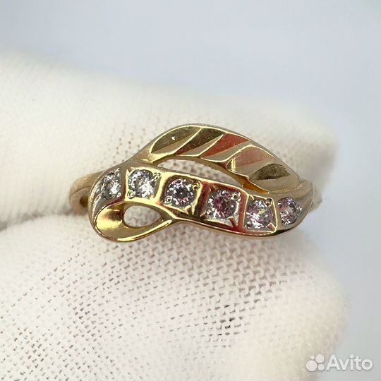 Золотое кольцо с фианитом 16,5р
