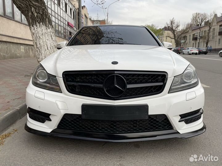 Сплиттер губа юбка для mercedes w204