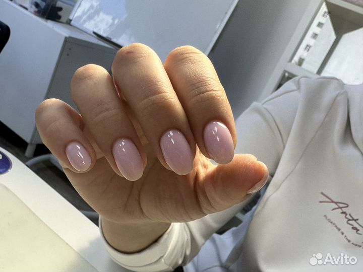 Маникюр, наращивание ногтей