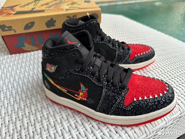 Кроссовки Nike air jordan 1 mid 38р