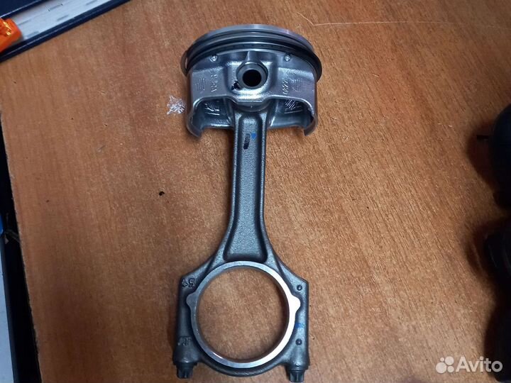 Поршень и шатун в сборе Гранта 8кл (48308)