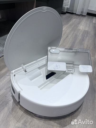 Робот-пылесос Xiaomi Mi Robot Vacuum-Mop Essential