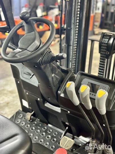 Электропогрузчик 1,6 тонны на 4,5 м noblelift