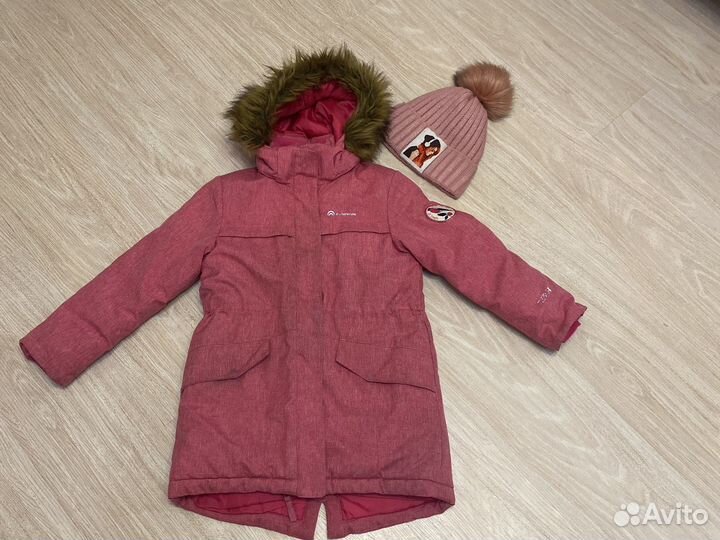 Зимняя куртка для девочки 116-122