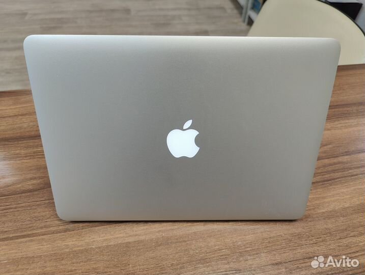 MacBook Air 13 (А1466), 8/256 гб, Core i7
