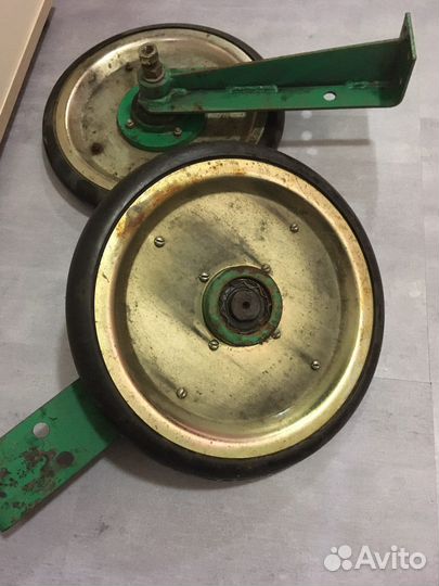 Колеса на садовую тачку