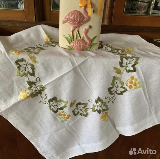 Салфетка скатерть винтажная с вышивкой