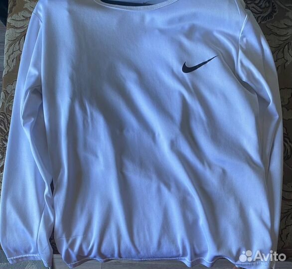 Лонгслив спортивный Nike
