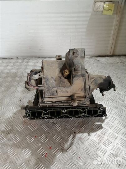 Коллектор впускной Opel Astra H L69 Z16XER 2008