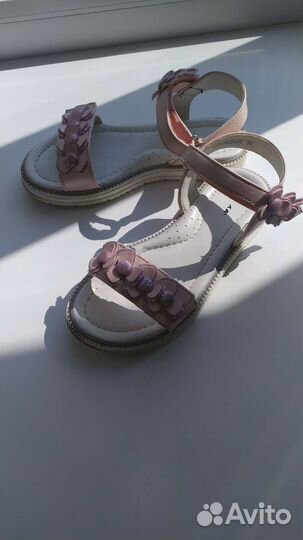 Сандалии для девочки