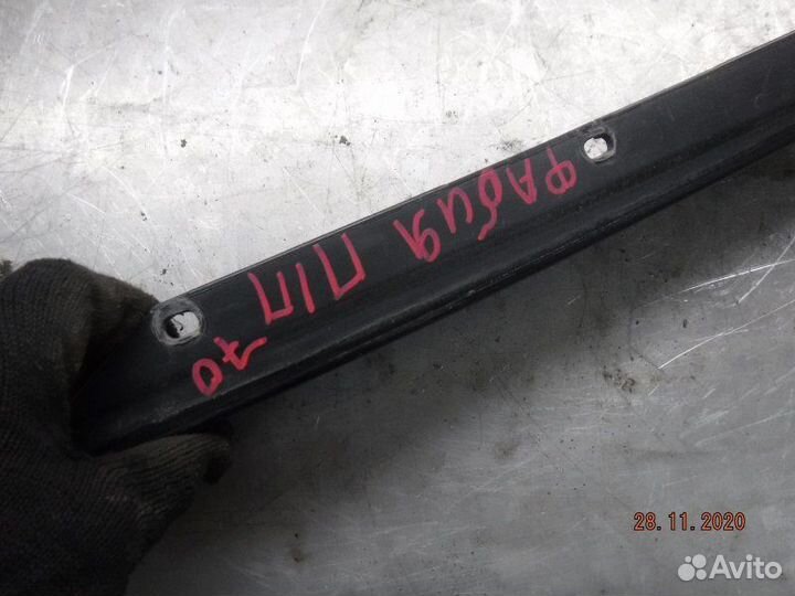 Накладка стойки передняя правая Skoda Fabia CGP