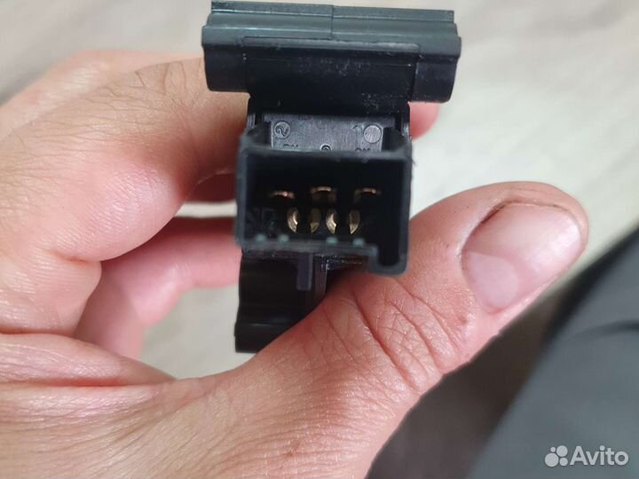 Кнопка отсечки топлива аварийный ford focus 2