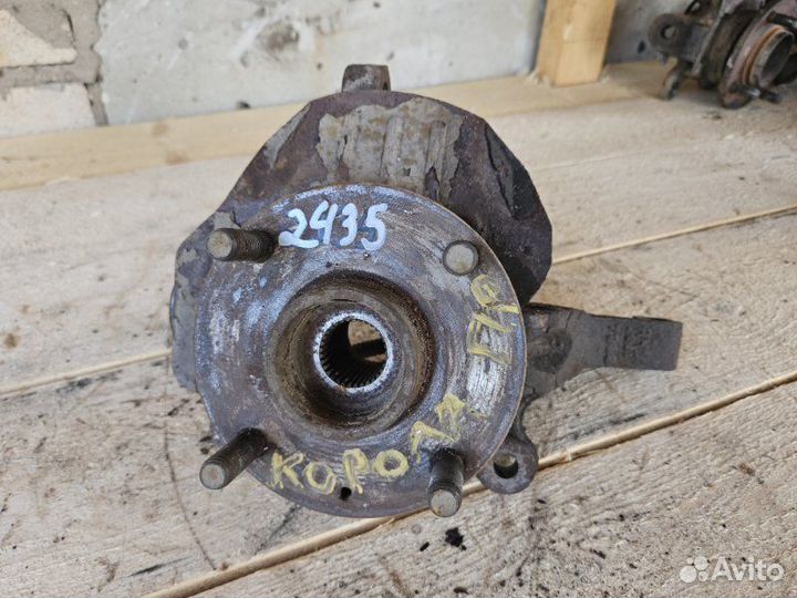 Кулак поворотный передний правый Toyota Corolla