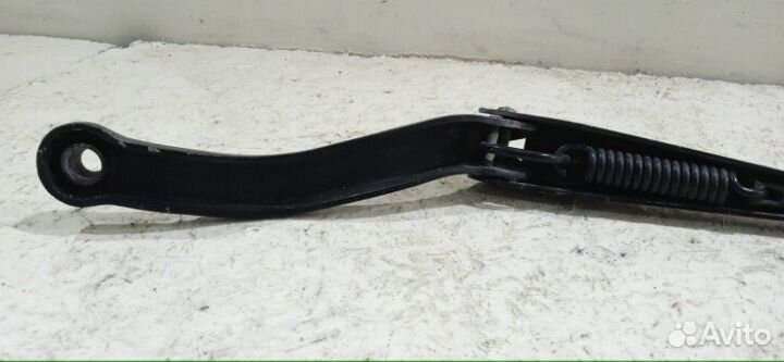 Поводок стеклоочистителя правый Opel Corsa D