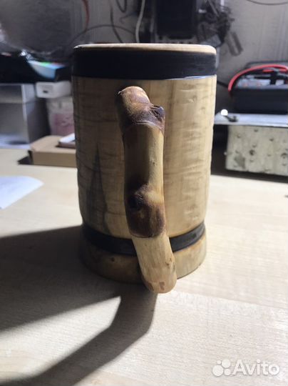 Кружка из дерева
