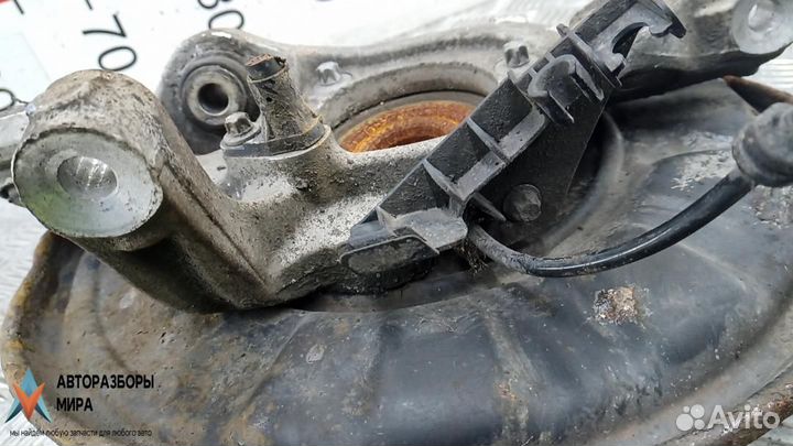 Ступица задняя левая Mercedes-Benz C-Класс