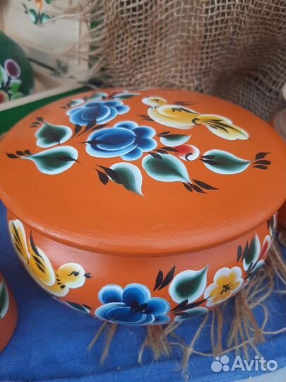 Бочонки, сахарницы, шкатулки с росписью