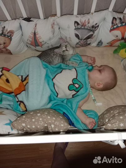 Продам бортики в кроватку