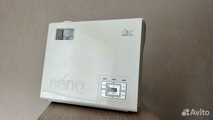 Проектор BenQ W100